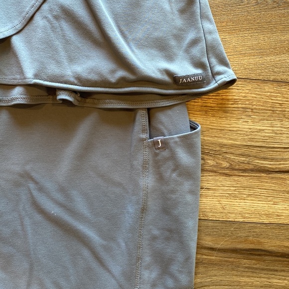 Jaanuu scrub set - Picture 7 of 12